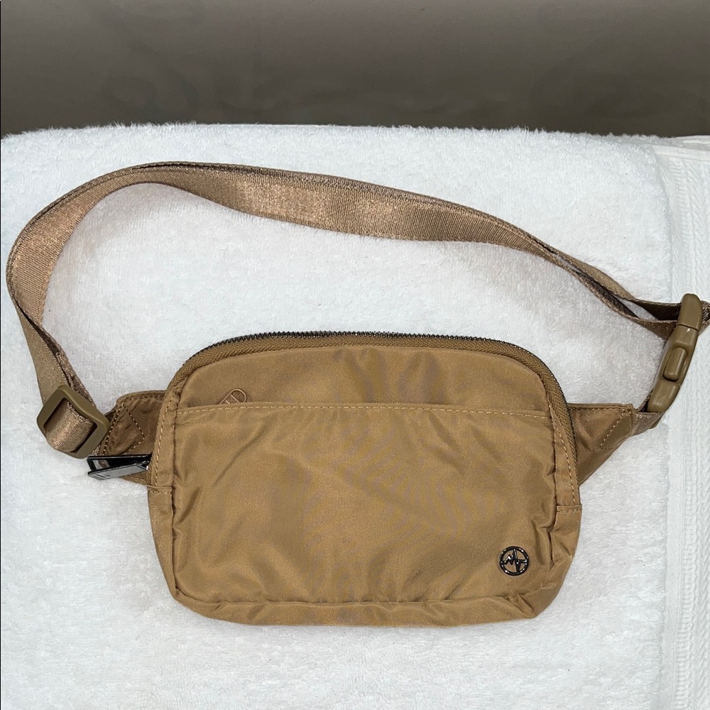 Pander Tan Crossbody Bag